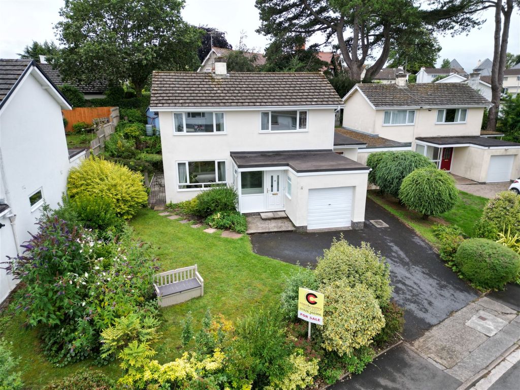 4 bed detached house for sale in Courtenay Gardens, Newton Abbot TQ12