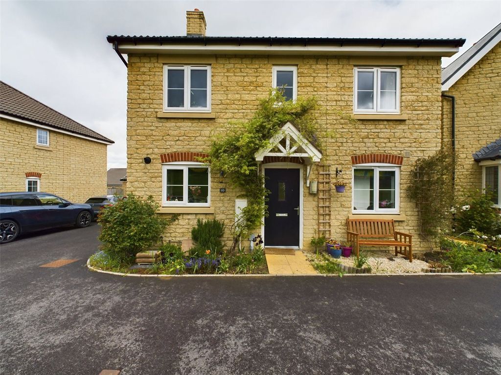 4 bed detached house for sale in Viceroy Close, Brockworth, Gloucester