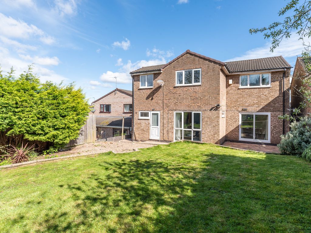 5 bed detached house for sale in Hatherleigh Road, Leicester LE5, £