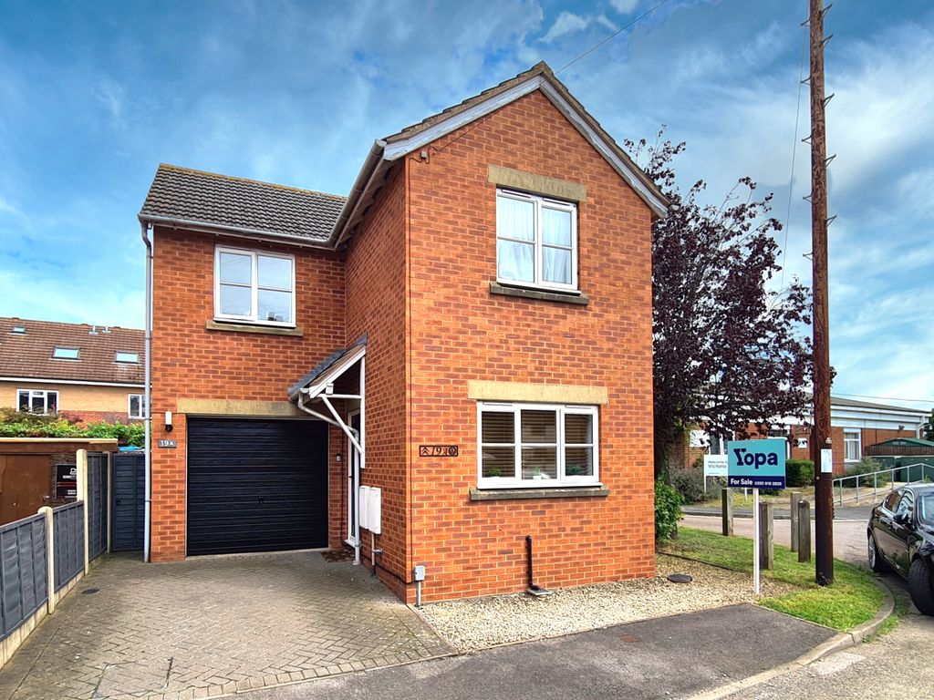 3 bed detached house for sale in Victoria Road, Longford, Gloucester