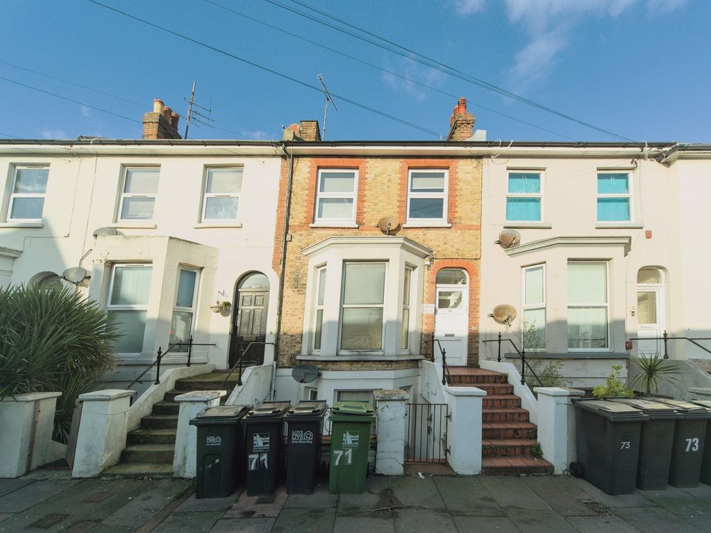 1 bed flat for sale in Langney Road, Eastbourne BN21, £115,000 Zoopla