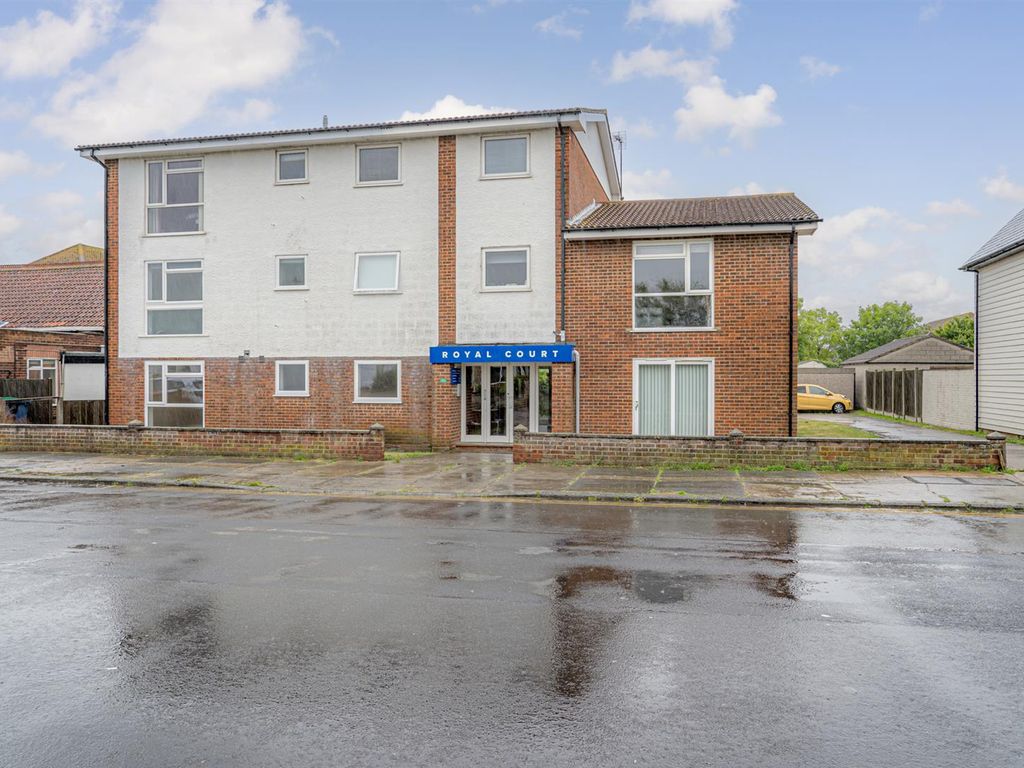 1 bed flat to rent in Pier Avenue, Tankerton, Whitstable CT5 Zoopla