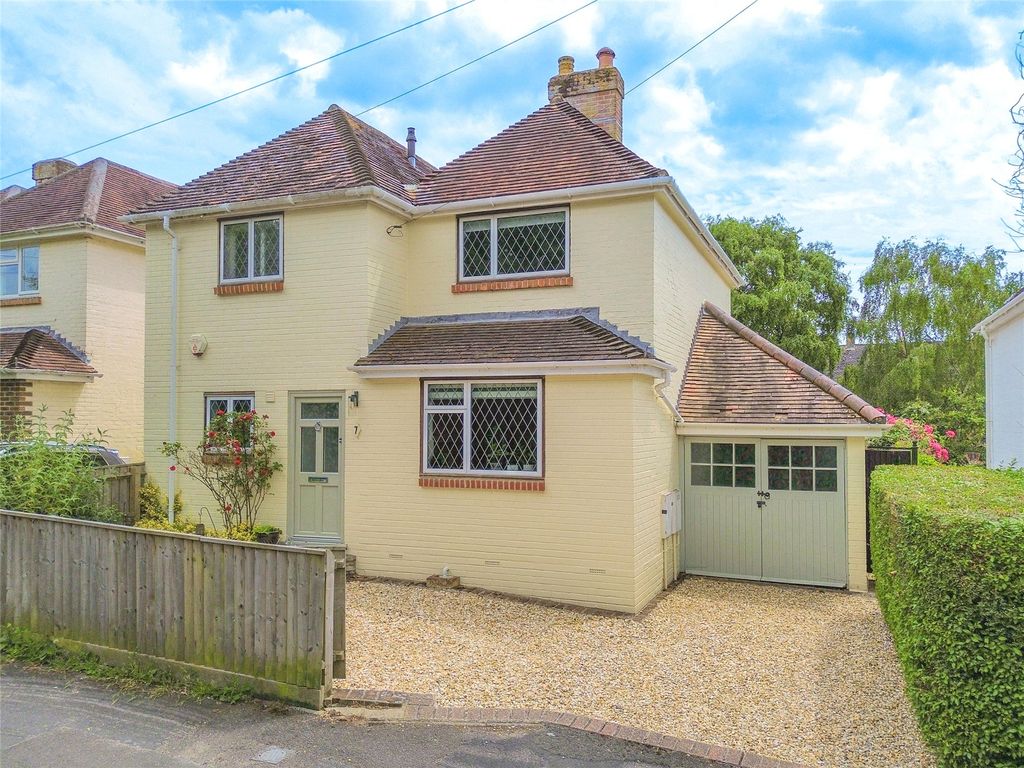 3 bed detached house for sale in Highfield Avenue, Lymington, Hampshire