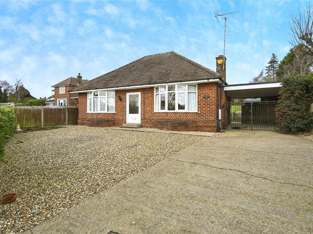 2 bed bungalow for sale in Ladybrook Lane, Mansfield, Nottinghamshire