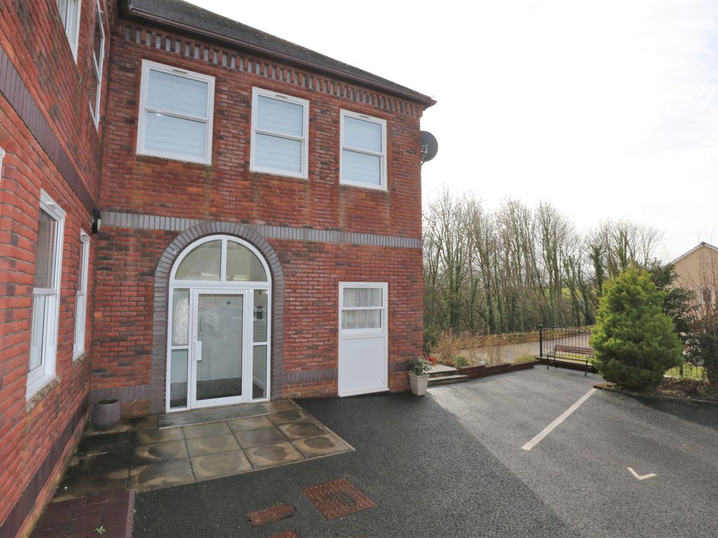 2 bed flat for sale in Mill Lane, Taunton TA4 Zoopla