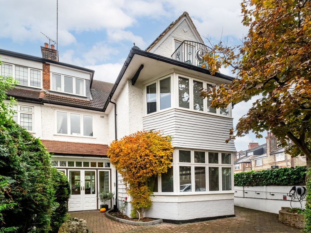 3 bed flat to rent in West Heath Drive, London NW11, £6,000 pcm Zoopla