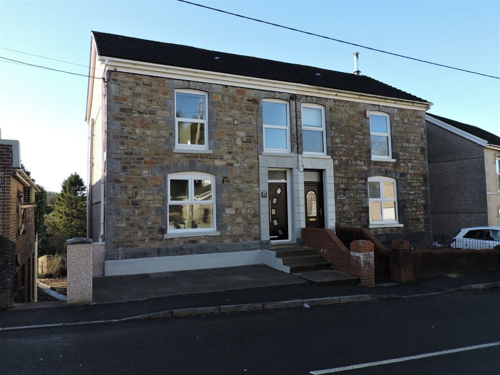 3 bed semidetached house for sale in Heol Y Bryn, Tumble, Llanelli SA14 Zoopla