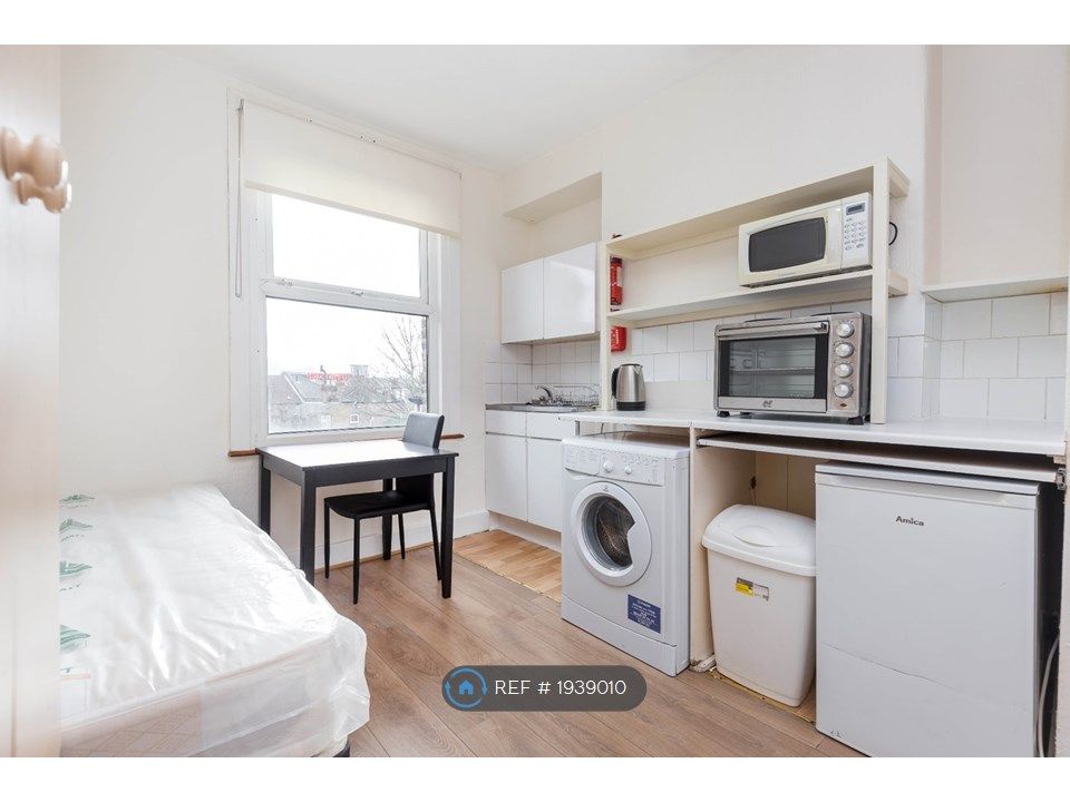 Studio to rent in Cranbrook Park, London N22, £895 pcm Zoopla