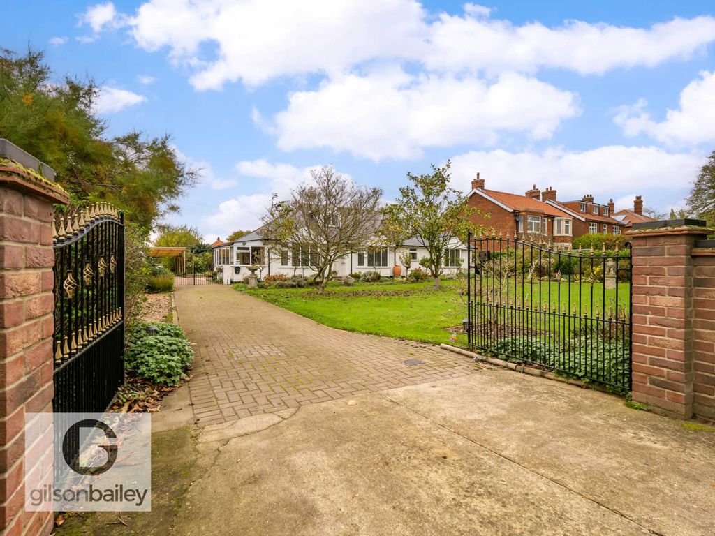 4 bed detached house for sale in Station Road, Cantley NR13 Zoopla