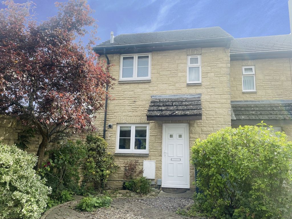 1 bed semidetached house for sale in Farmers Close, Witney