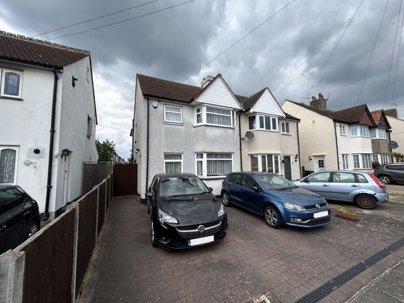 3 bed semidetached house for sale in Downs Avenue, Dartford DA1, £