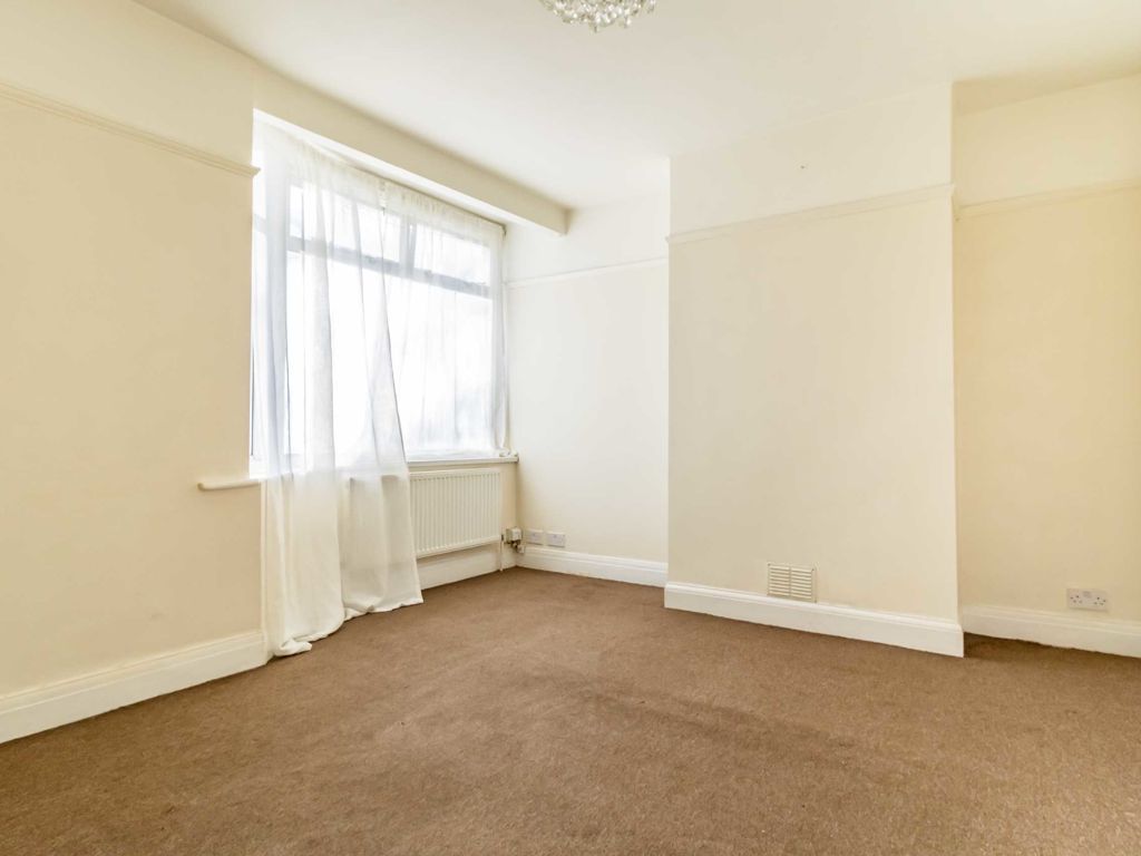 3 bed property to rent in Ruislip Road, Greenford UB6, £2,349 pcm Zoopla