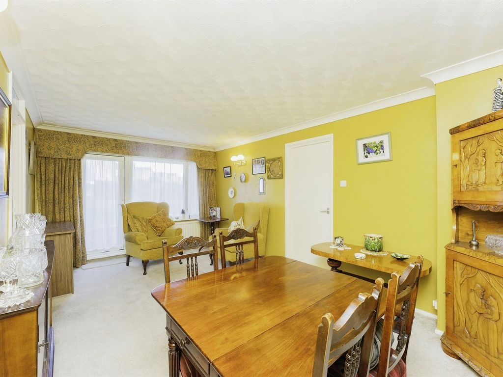 2 bed flat for sale in The Banks, Burbo Way, Wallasey CH45, £130,000