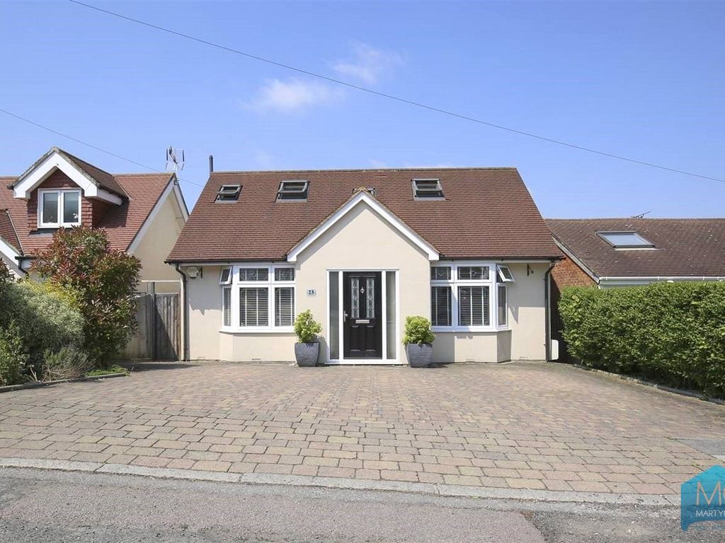 4 bed bungalow for sale in Cypress Avenue, Enfield EN2 Zoopla