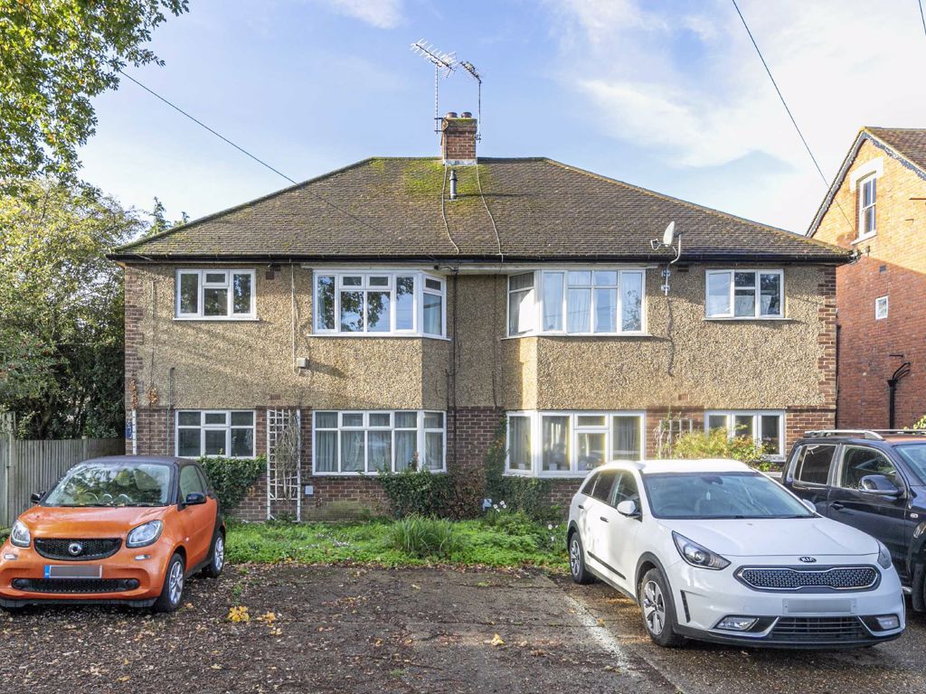 2 bed for sale in Hanworth Road, Hampton TW12 Zoopla