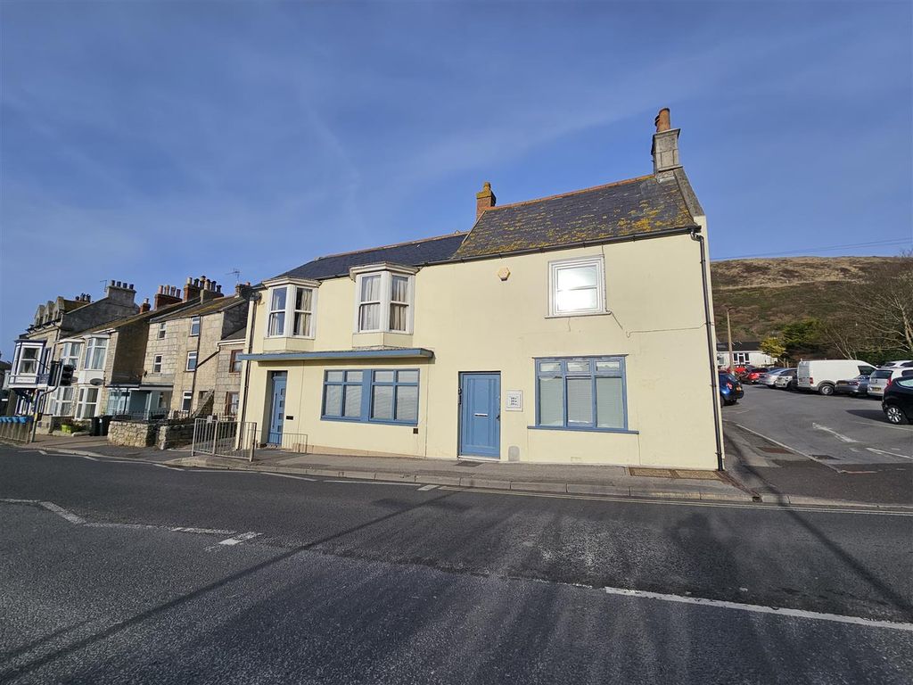 1 bed flat for sale in Fortuneswell, Portland DT5, £140,000 Zoopla