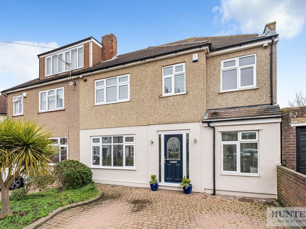 5 bed semidetached house for sale in Eastry Road, Erith DA8, £625,000