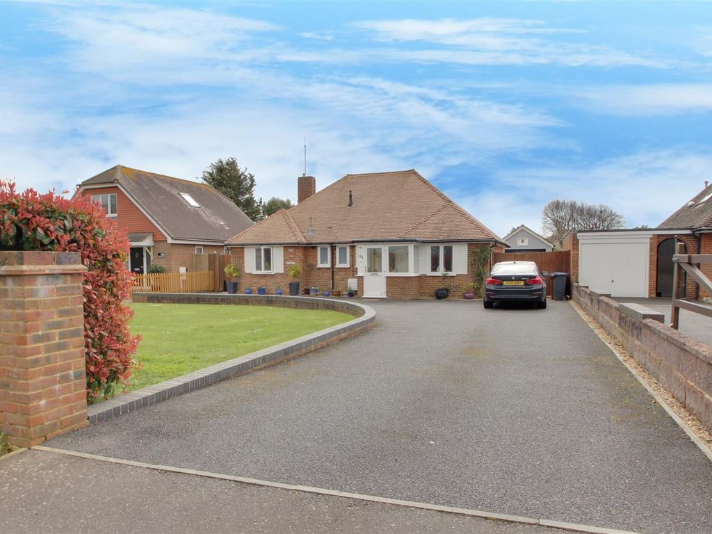 3 bed detached bungalow for sale in Littlehampton Road, Ferring