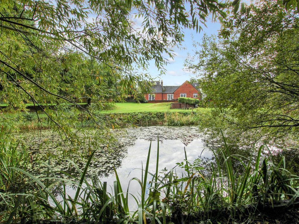 4 bed detached bungalow for sale in Garton Close, Appleby Magna