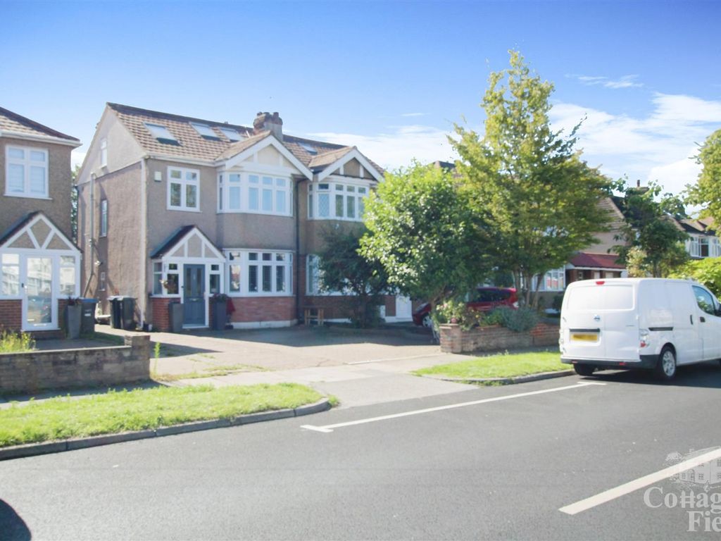 4 bed semidetached house for sale in Willow Road, Enfield Town EN1, £