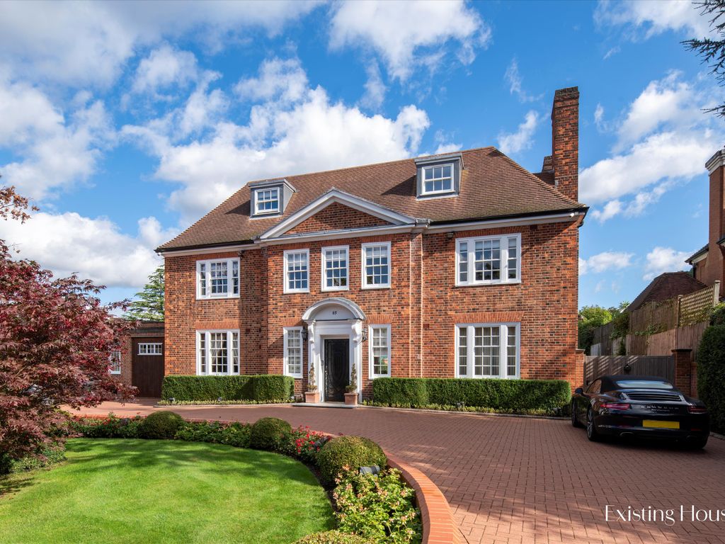 7 bed detached house for sale in Winnington Road, London N2., £