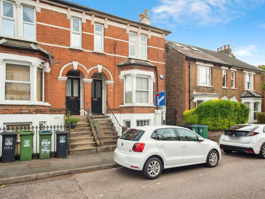 1 bed flat for sale in Gladstone Road, Watford WD17, £270,000 Zoopla