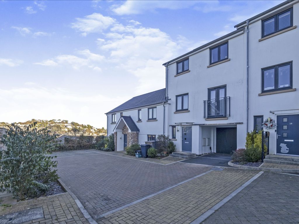 3 bed town house for sale in Dell Court, Newton Abbot, Devon TQ12 Zoopla