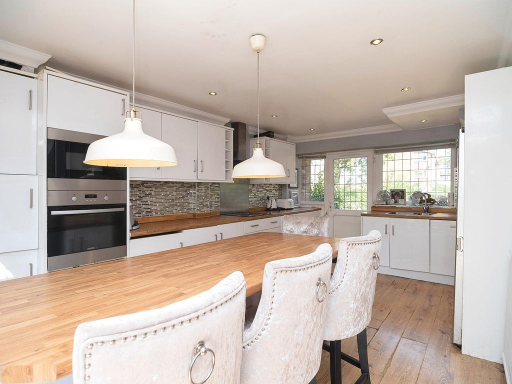 3 bed terraced house for sale in Whitmore Way, Basildon SS14 Zoopla