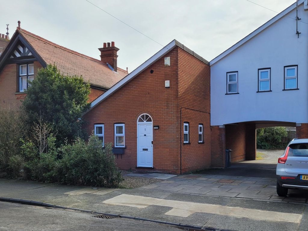 4 bed end terrace house for sale in Orwell Road, Felixstowe IP11 Zoopla