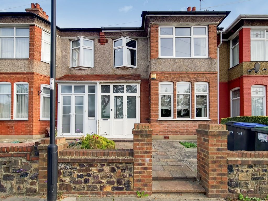 Farm Road Winchmore Hl N21  