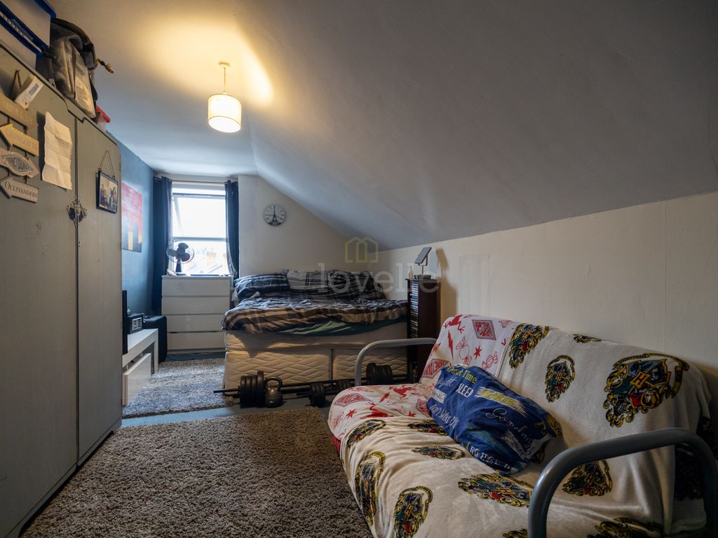 6 bed semidetached house for sale in Spital Terrace, Gainsborough DN21