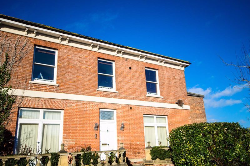 2 bed flat to rent in Huntspill Road, Highbridge TA9 Zoopla