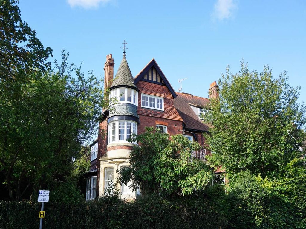 1 bed flat for sale in Warwick Park, Tunbridge Wells, Kent TN2, £