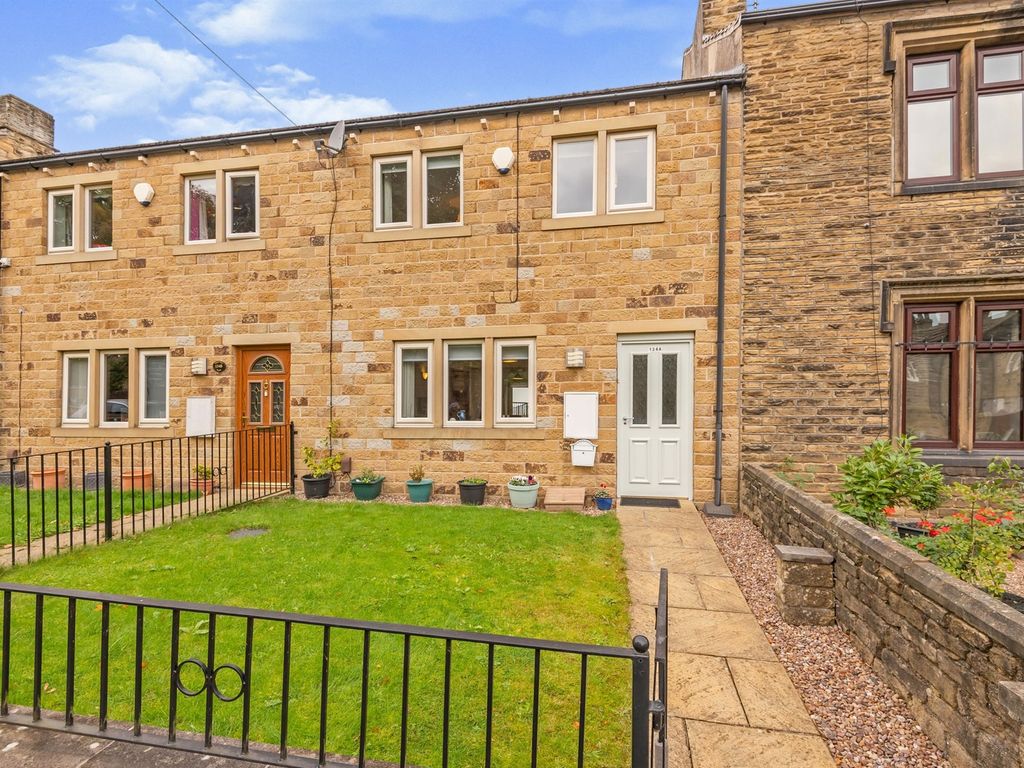 Taylor Hill Road, Taylor Hill, Huddersfield HD4  