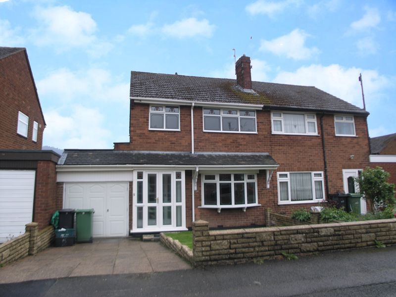 3 bed semidetached house for sale in Dudley, Netherton, Lyttleton