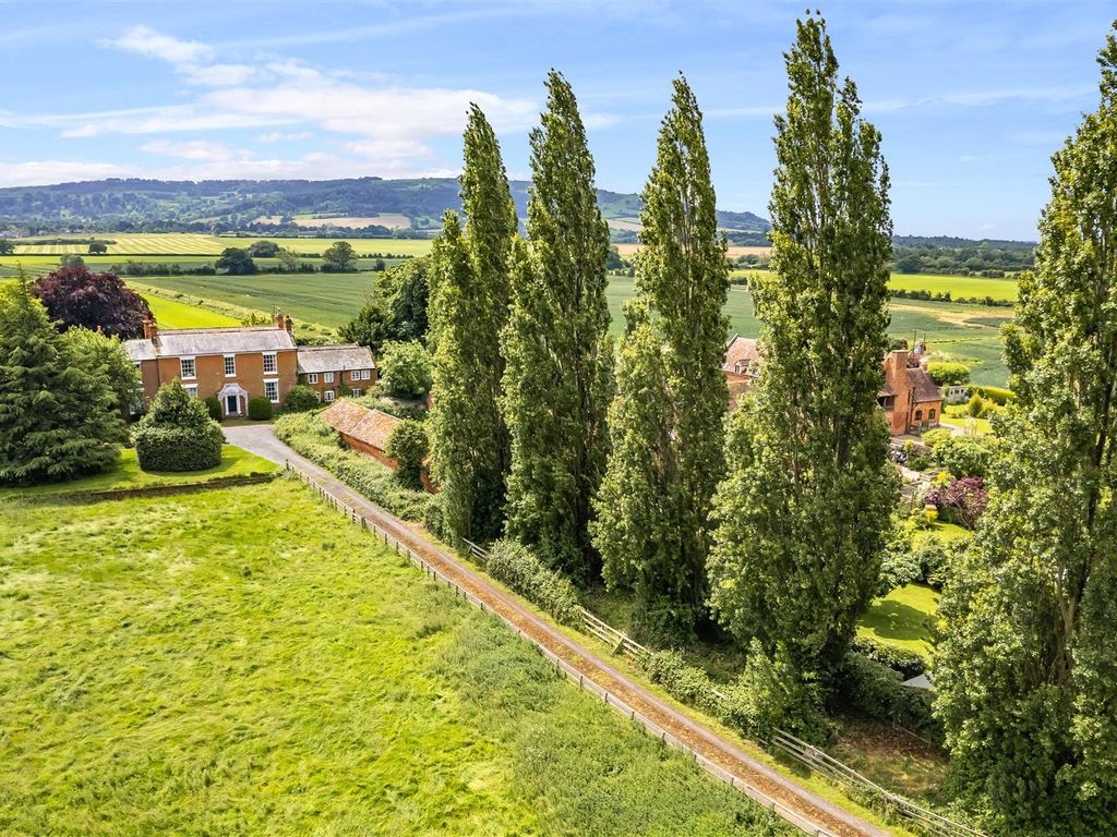 5 bed country house for sale in Rutters Farm Court, Top Street