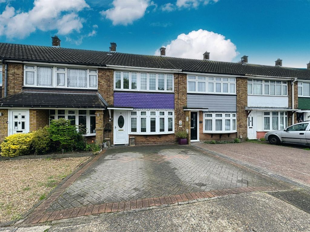 3 bed terraced house for sale in Andersons, Corringham, StanfordLe