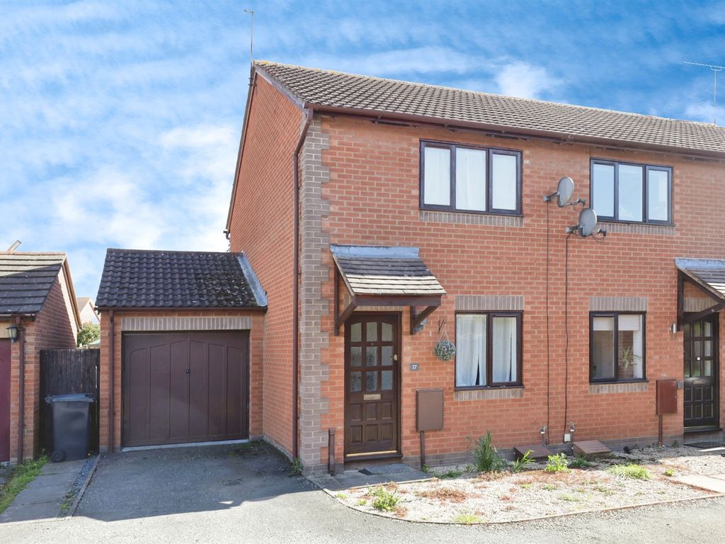 2 bed semidetached house for sale in Flying Fields Road, Southam CV47