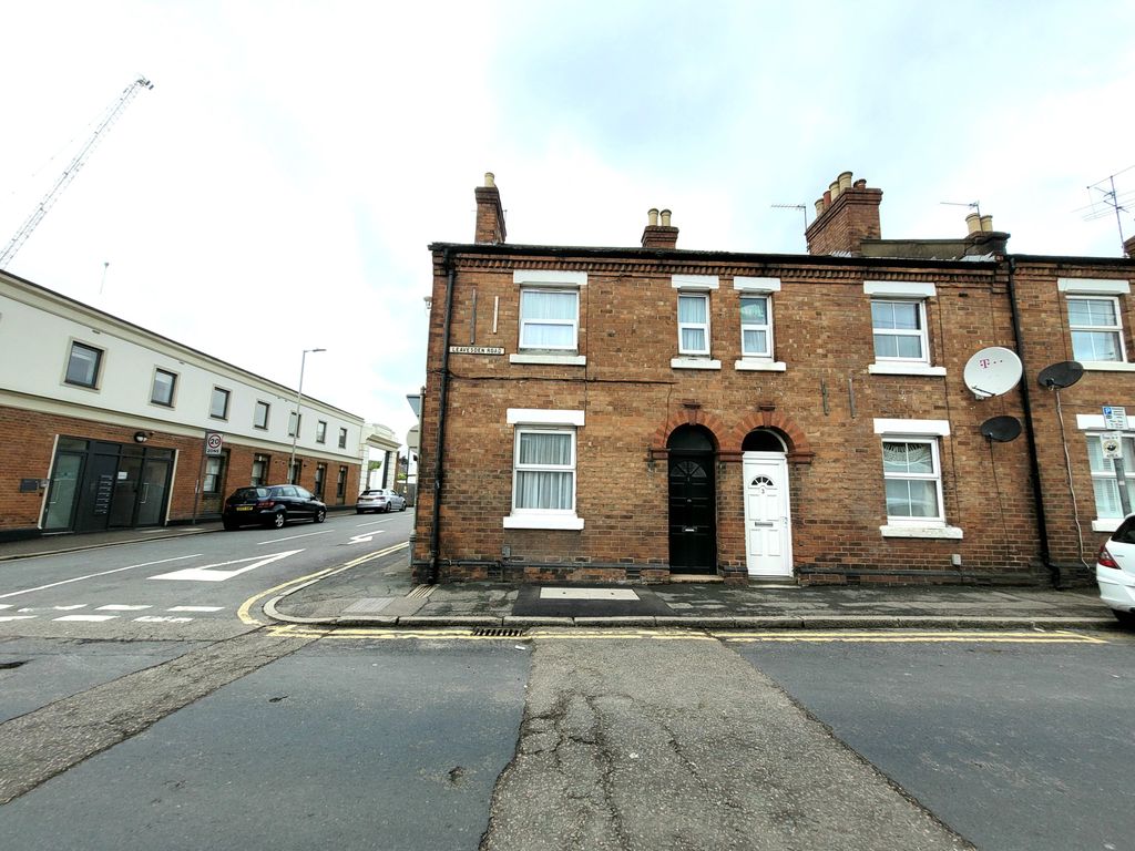 3 bed property to rent in Leavesden Road, Watford WD24 Zoopla