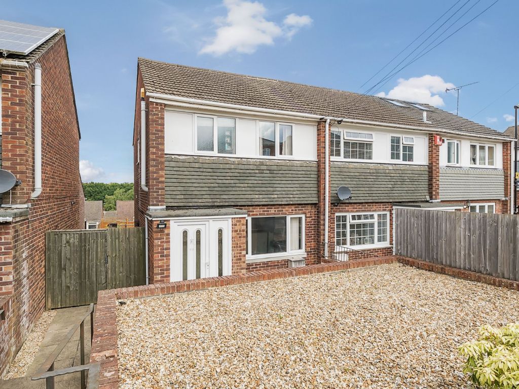 3 bed end terrace house for sale in Butts Road, Sholing, Southampton