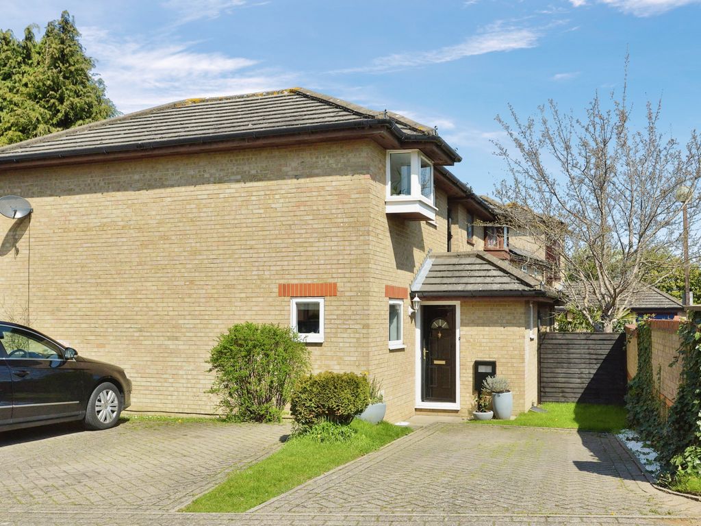3 bed detached house for sale in Hendrix Drive, Crownhill, Milton