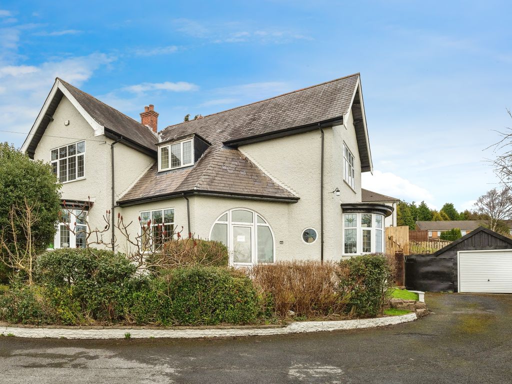 3 bed detached house for sale in Pentregethin Road, Gendros SA5, £