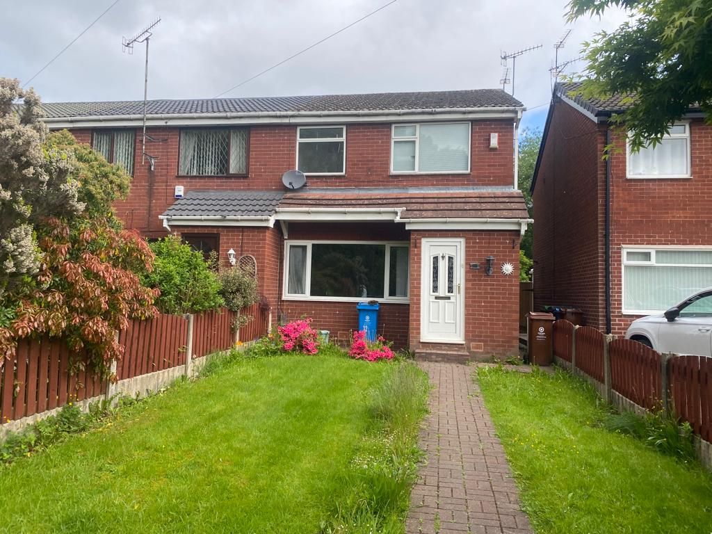 3 bed town house for sale in Medlock Way, Lees, Oldham OL4 Zoopla