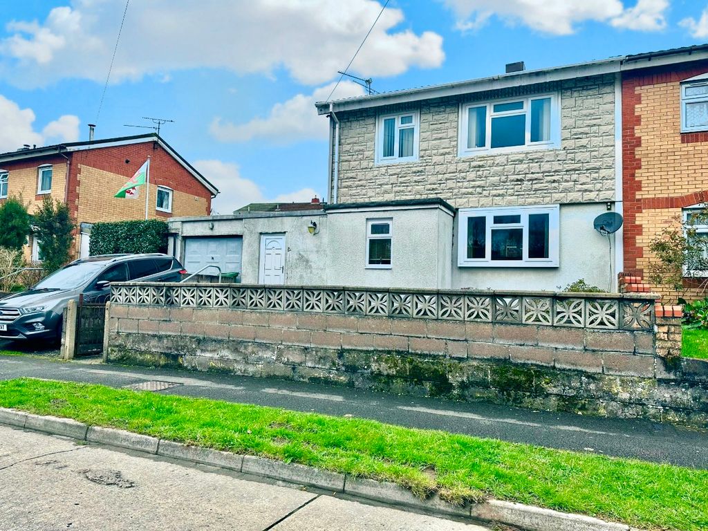3 bed semidetached house for sale in Cae Fardre, Tonteg, Pontypridd