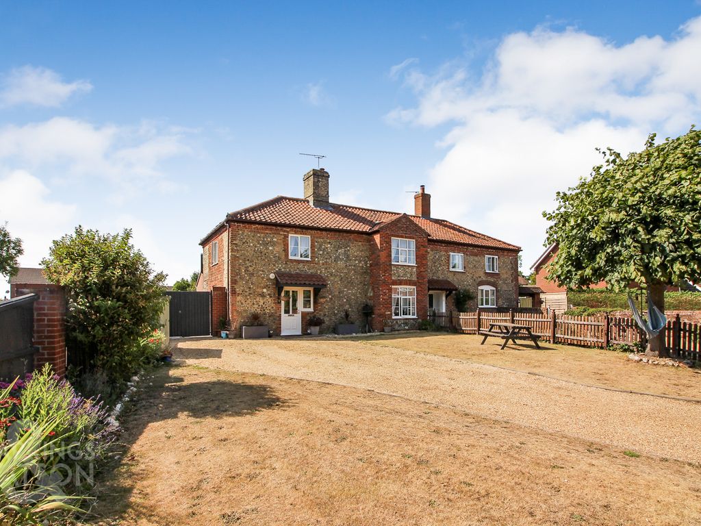 4 bed cottage for sale in Church Green, Sprowston, Norwich NR7 Zoopla