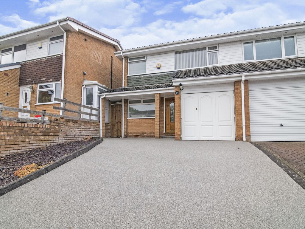 3 bed semidetached house for sale in Broadway Avenue, Halesowen B63, £