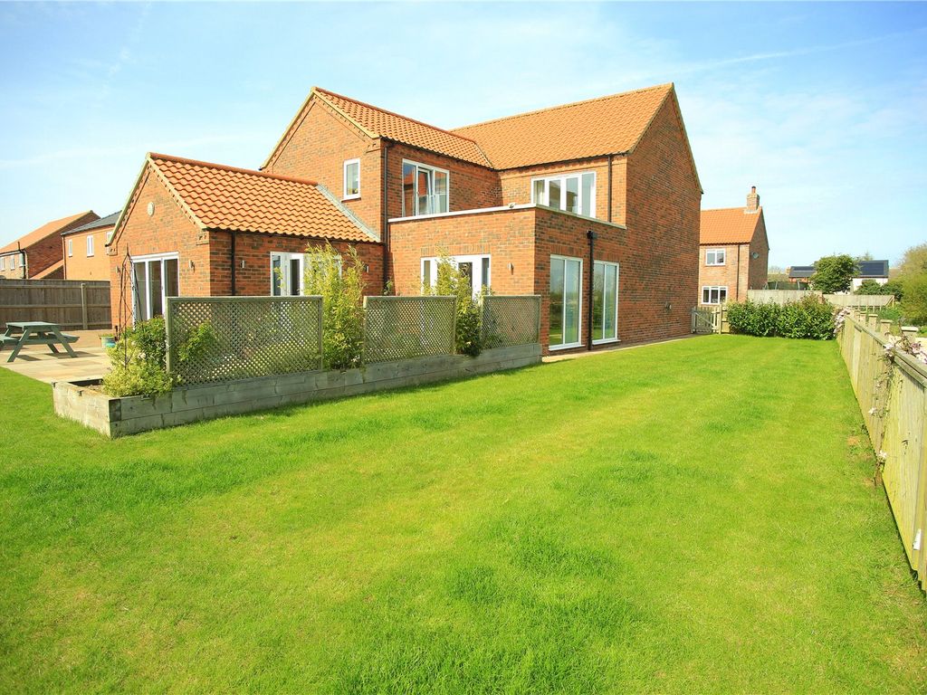 4 bed detached house for sale in Stoneleigh Farm Drive, Maltby Le Marsh
