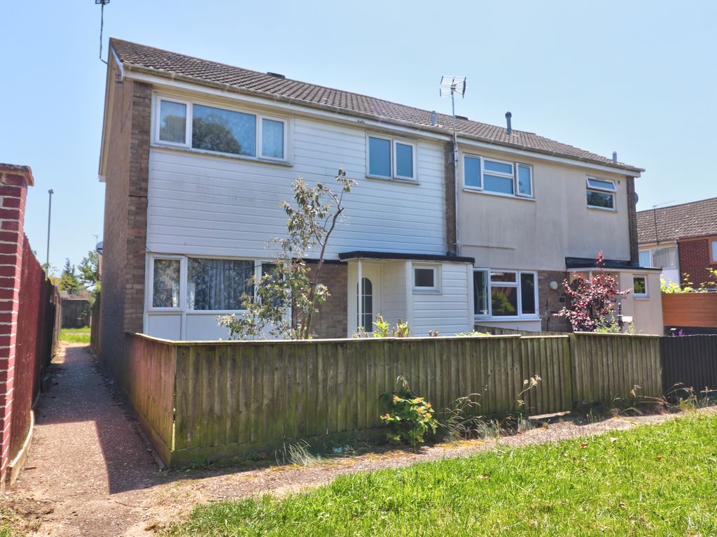 3 bed semidetached house for sale in Westfields, King's Lynn PE30, £