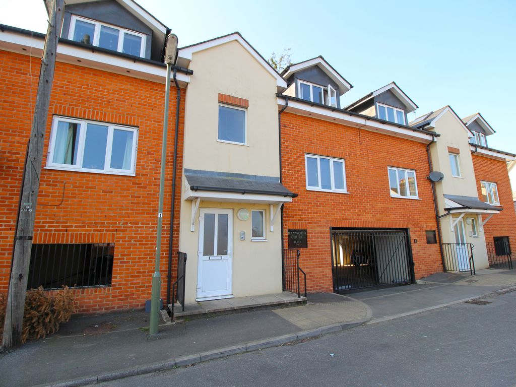 Raywood Court, 3 Barrack Road, Guildford, Surrey GU2  