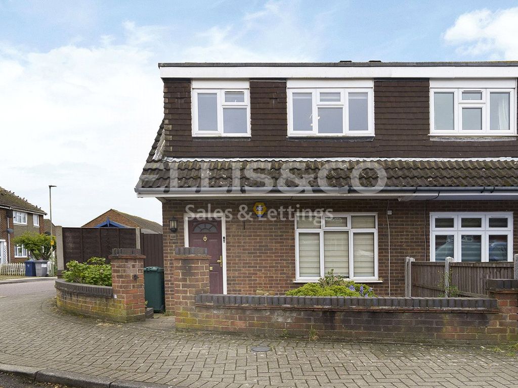 3 bed semidetached house for sale in Rivington Crescent, Mill Hill